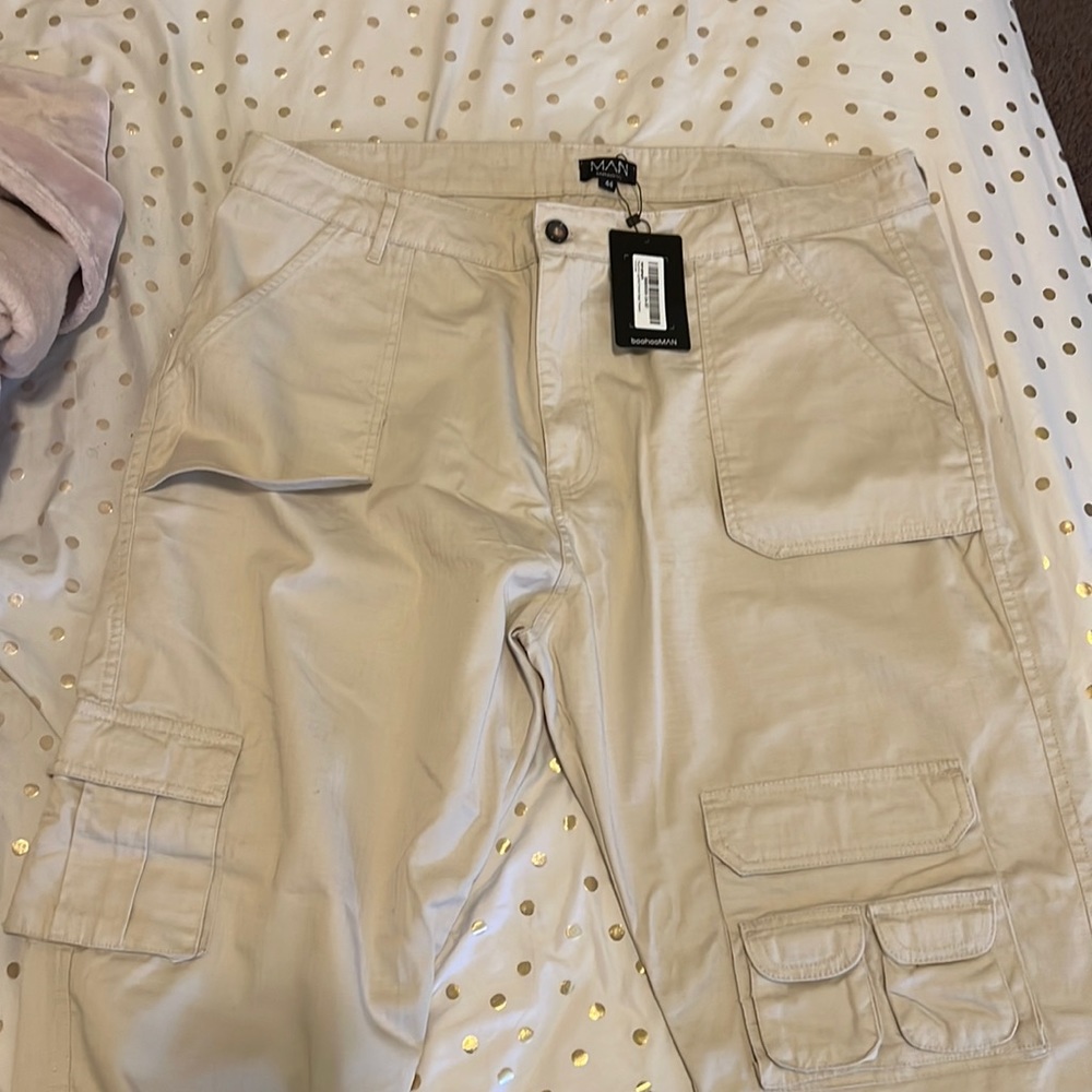 Boohoo men’s cargo pants size 44 or women’s 18-20 new with tags